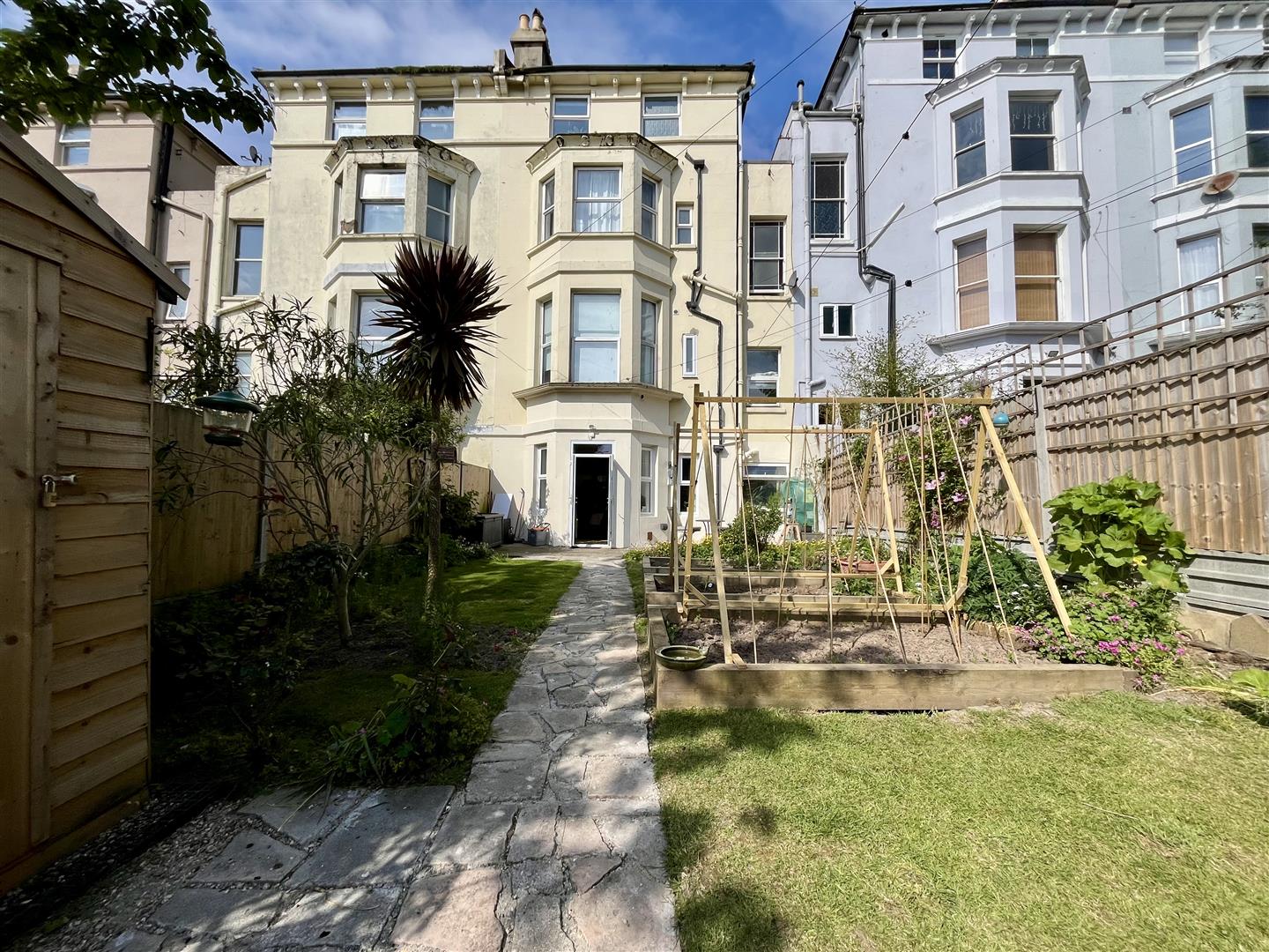 2 bed property in London Road, St. Leonards-On-Sea